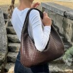 Small Waist Bags for Traveling Light: Stay Sleek on the Move